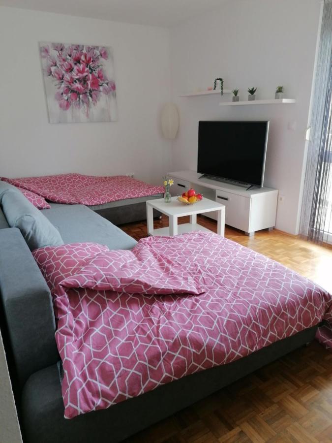 Apartman Petra Pula Ngoại thất bức ảnh