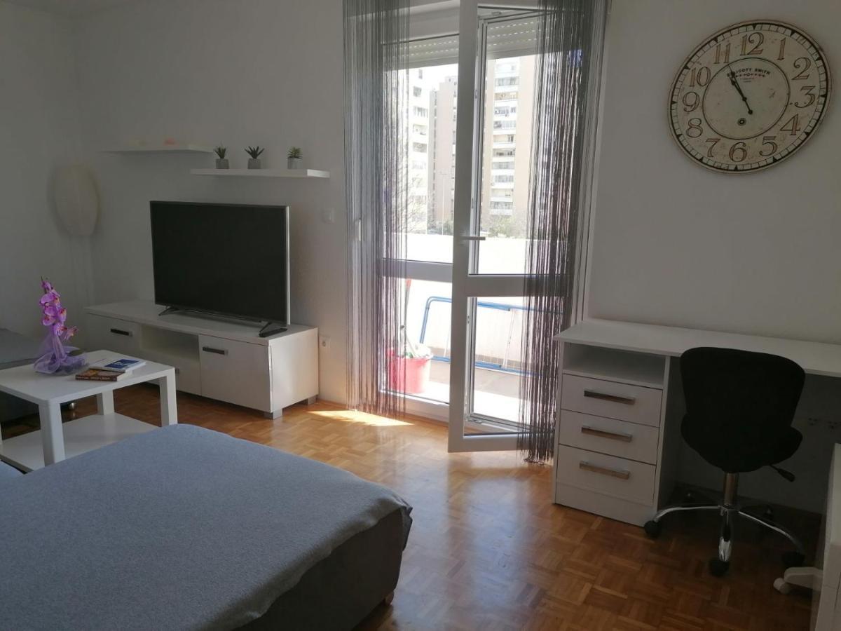 Apartman Petra Pula Ngoại thất bức ảnh